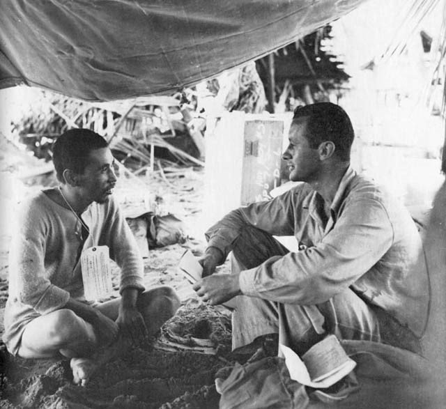 QuestioningJapanesePOWatAitapethesamedayasthelanding22April1944.jpg.731c04fbe00f3806d6e187f2f5d88caf.jpg
