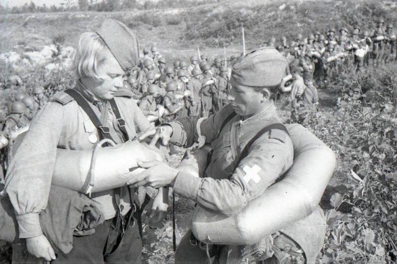 soviet-naval-infantry-of-the-70th-lake-ladoga-naval-v0-otsnsrwad92a1-3788314800.jpg.5c690b8560c72e1f193feaa42cc197f0.jpg