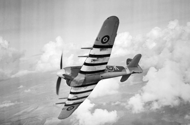 HawkerTyphoon.jpg.032de74d6bb6ed4b3ba632ef13147768.jpg