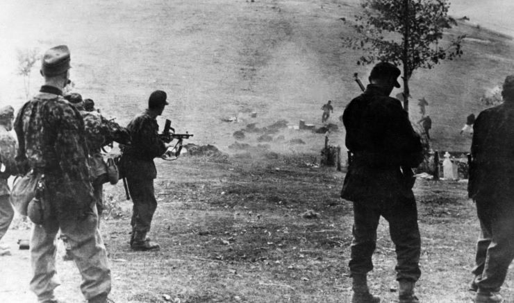 7thSSMountainDivisionPrinzEugensoldiersusingfleeingciviliansfortargetpracticeSerbia1943.jpg.3c9ddeab3e0eba25471c22511961fad2.jpg