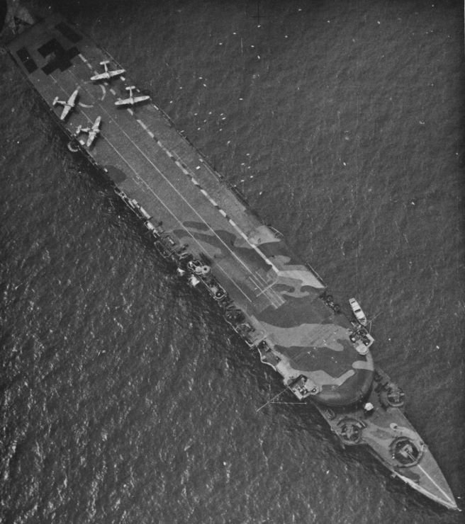HMSFuriousin1941withfourSeaHurricanesondeck.jpg.c85c1c70b96607748475bf0c6c817115.jpg