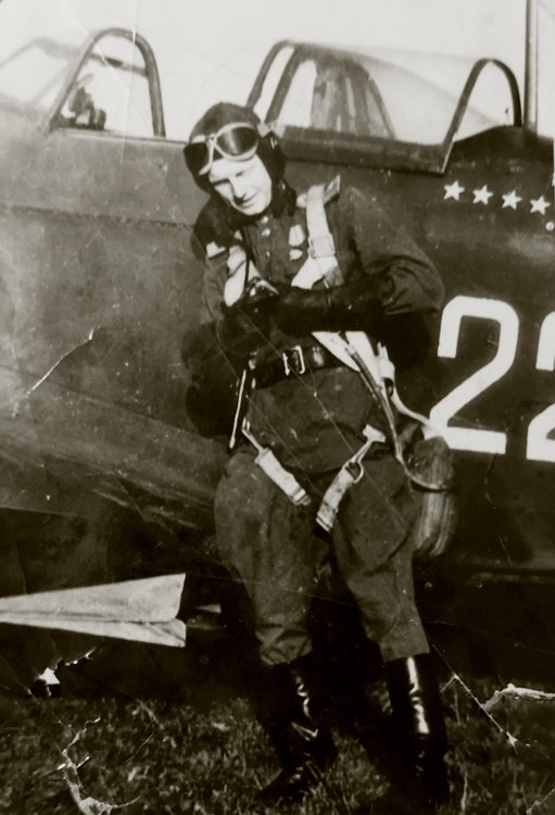 Yakovlev-Yak-9M-152GvIAP-12GIAD-White-22-with-Lt-Vladimir-M-Kondratyev-Ukrainian-front-1944-01.thumb.jpg.f9b38c8aa11d1ae82c5755c6b03bd3db.jpg