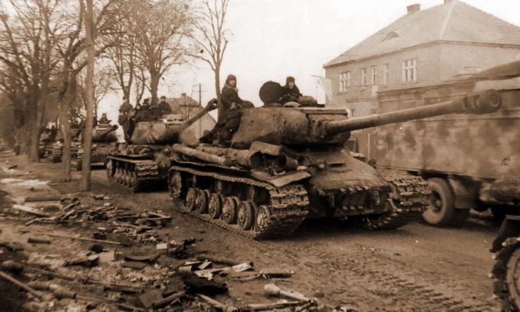 1stBelorussianFrontarmornorthofWarsaw-notediscardedpanzerfausts.jpg.e0461626b9ad12da72a99a6237e352ea.jpg