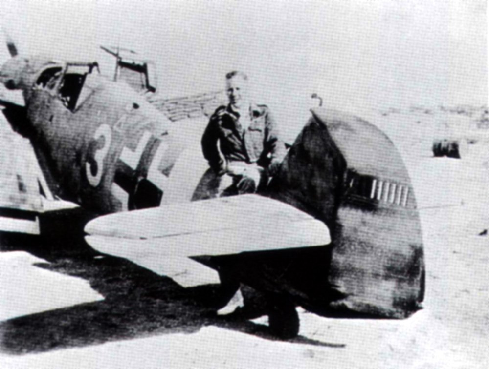 Messerschmitt-Bf-109G2R3Trop-1.JG77-White-3-Horst-Schlick-WNr-10533-abandoned-Bir-el-Abd-AF-4th-Nov-1942-02.jpg