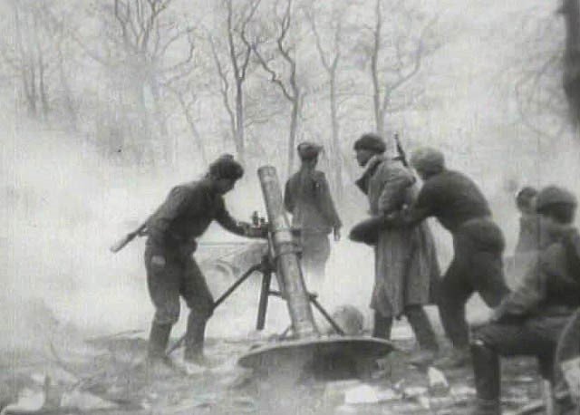SovietmortarduringtheEastPrussianOffensive.jpg.8e55f0805ea2c5103e40d4c17de56b31.jpg