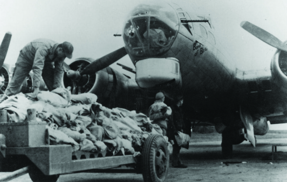 B-17 loading.png