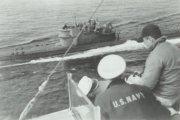 U-234cruisingalongsideUSSSutton.jpg.b7c7f0c9b7d7daa2bc00ac5c232ac9e6.jpg