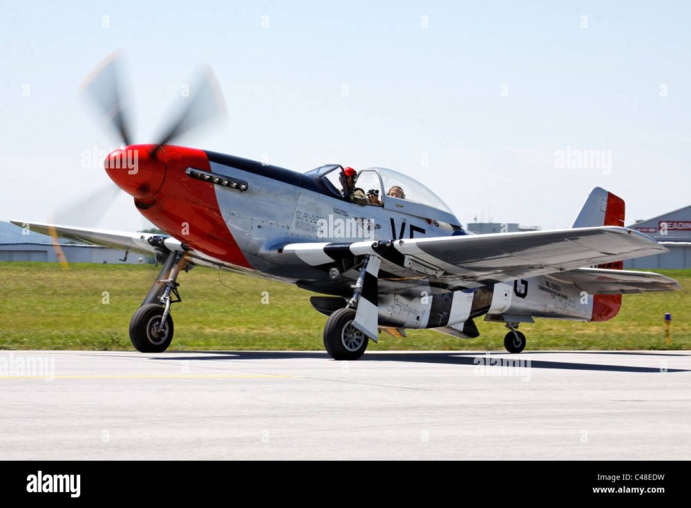 north-american-p51d-mustang-red-nose-mid-atlantic-air-museum-airshow-C48EDW.jpg