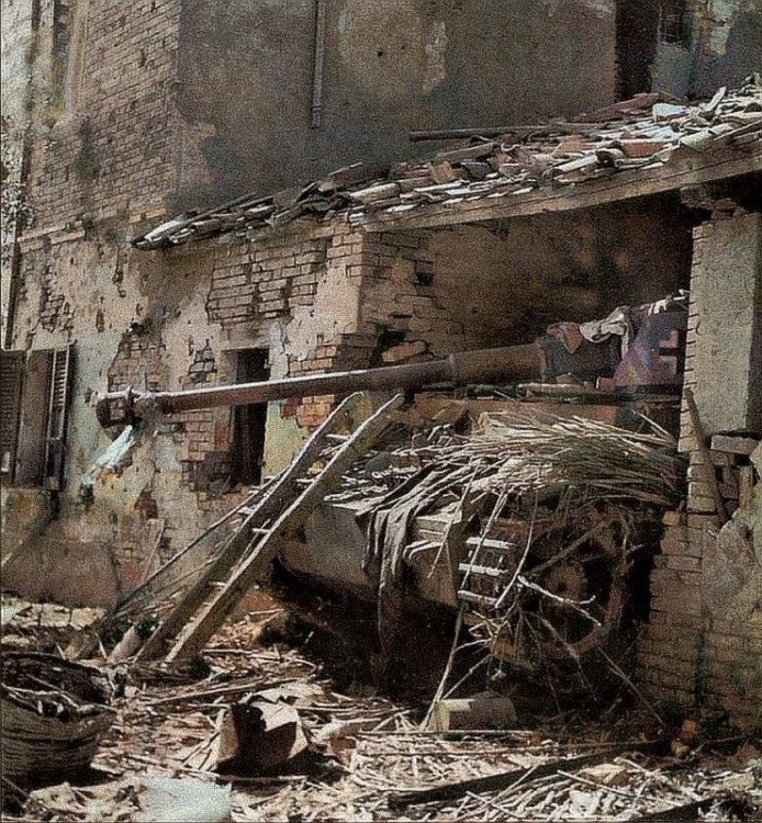 German-PzIV-Hiding-Building.jpg